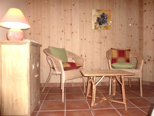 La Ferme Du Chapi Hotel Saint-Laurent-d'Oingt Room photo