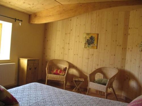 La Ferme Du Chapi Hotel Saint-Laurent-d'Oingt Room photo