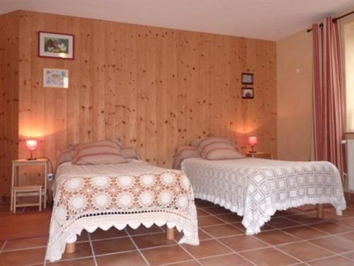 La Ferme Du Chapi Hotel Saint-Laurent-d'Oingt Room photo